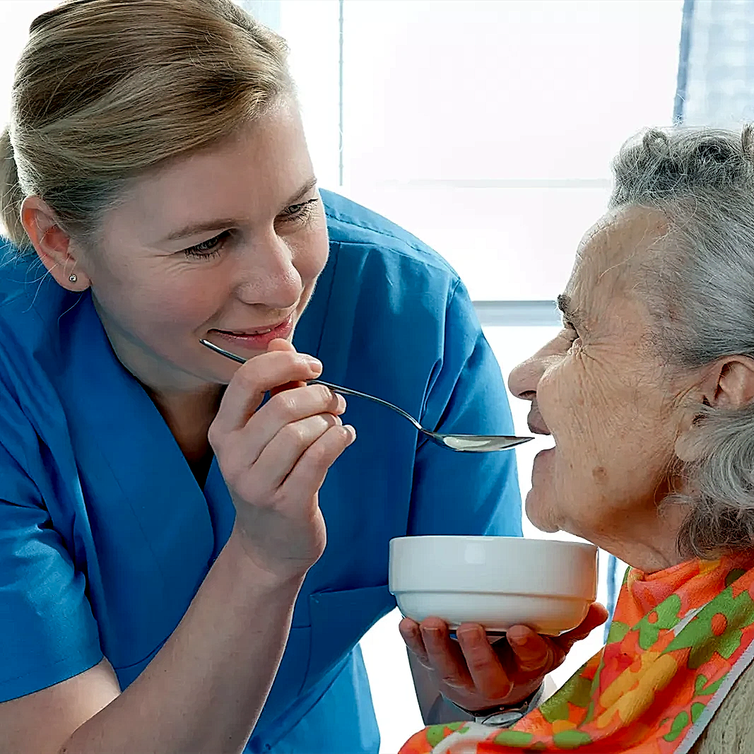 Сиделка для пожилой женщины в Алматы